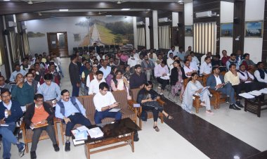 *नगरीय निकायों में कल से शुरू होगा नामांकन की प्रक्रिया: सुरक्षा के पुख्ता इंतजाम।साढ़े दस बजे से दोपहर 3बजे तक होगा नामांकन*,अफसरों को दिया गया प्रशिक्षण