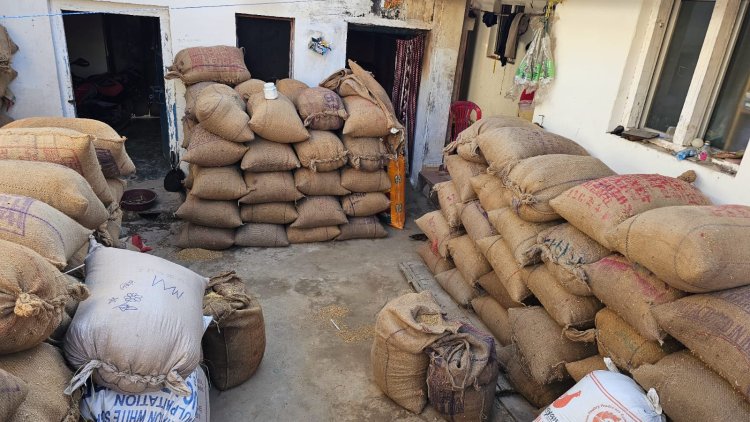 *फिर कार्रवाई,94 क्विंटल अवैध रूप से भंडारित धान जब्त*