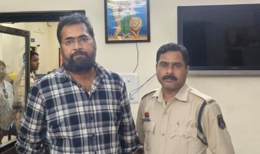 *बड़ी ख़बर: जमीन की हेरा फेरी  करने वाले प्रापर्टी डीलर कांग्रेस नेता गिरफ्तार,खसरा नंबर से छेड़ छाड़ कर बेच दी कई लोगों को जमीन, विधायक के करीबी को भेजा गया जेल*