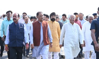 *पीएम मोदी का दौरा, मुख्यमंत्री विष्णु देव साय ने कार्यक्रम स्थल का लिया जायजा, जिला  प्रशासन के अधिकारियो सहित बीजेपी के सभी विधायक और पार्टी कार्यकर्ता रहे मौजूद*