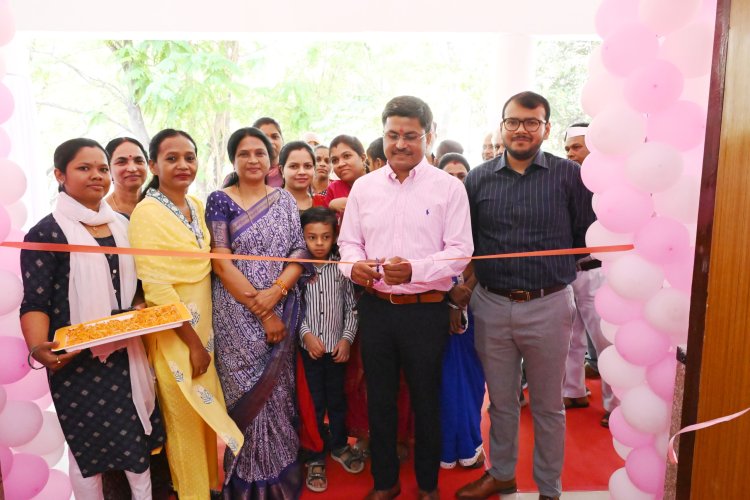 *जिला कार्यालय की महिलाओं के लिए यादगार बना अंतरर्राष्ट्रीय महिला दिवस,वूमन कॉमन रूम और झूलाघर "वात्सल्य" की मिली सौगात*