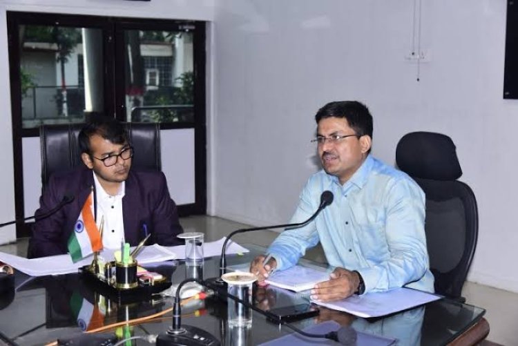 *कलेक्टर का बड़ा एक्शन: रिश्वत की मांग करने वाला बाबू निलंबित, हटाए गए बीईओ, विभागीय जांच के आदेश*