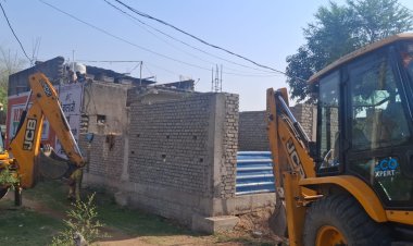 *बिरकोना में बेज़ा कब्जा पर चला प्रशासन का बुलडोजर: 23 लोगों के खिलाफ कार्रवाई हटाया गया बेजा कब्जा*