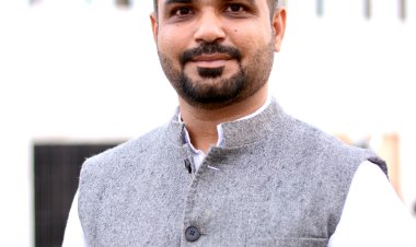 छत्तीसगढ़ प्रदेश कांग्रेस कमेटी के महामंत्री सक़लैन कमदार ने दुर्ग में 6 वर्षीय बच्ची के साथ दुराचार एवं हत्या की घटना पर जताई गहरी नाराज़गी