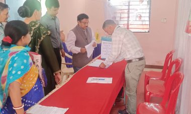 *सुशासन तिहार शिविरों का संभागायुक्त कावरें ने लिया जायज़ा*