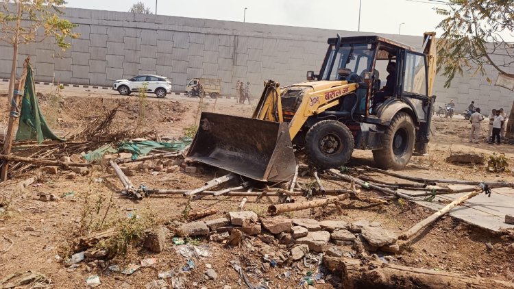 *पेंड्रीडीह बाईपास के आस पास से हटाया गया बेजा कब्जा! हाईकोर्ट में दाखिल जनहित याचिका के परिपालन में प्रशासन की कार्रवाई*