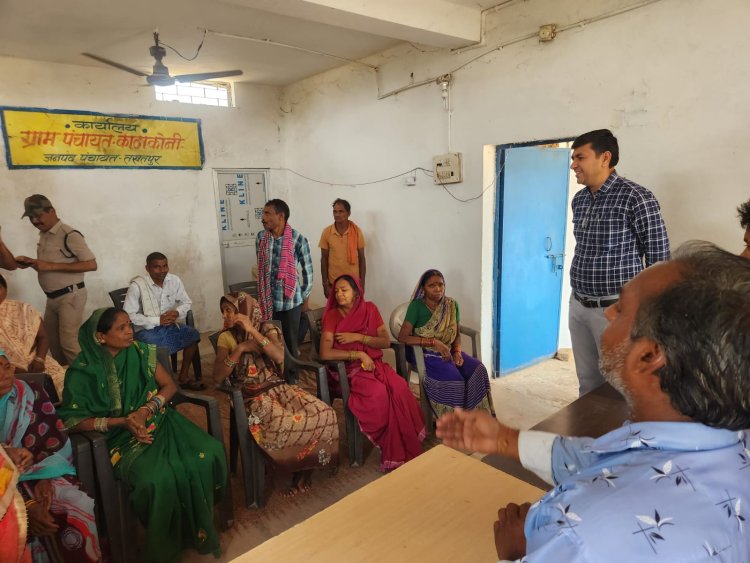 *सुशासन तिहार: समस्याओं के समाधान के लिए ग्रामीण और नगरीय क्षेत्रों में सुबह से ही लोग आवेदन देने पहुंचे*