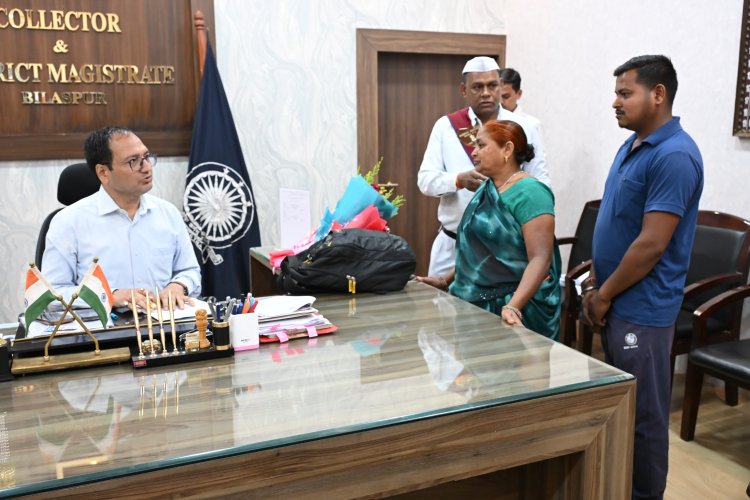 *कार्यभार ग्रहण करने के बाद कलेक्टर संजय अग्रवाल ने जनदर्शन में सुनी लोगों की समस्याएं*