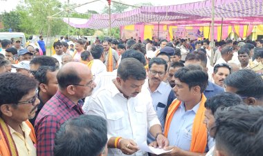 *विधायक के कड़े तेवर देख सकते में अधिकारी, समाधान शिविर में मौके पर ही की विभागीय समीक्षा, कहा लापरवाही बरदाश्त नहीं*