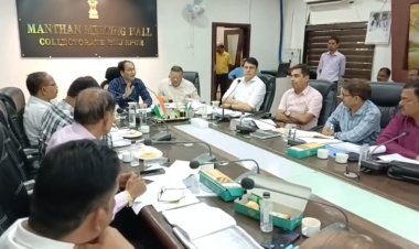 *कलेक्टर ने की जिला सहकारी बैंक के काम - काज की समीक्षा,आखिरी गांव के छोटे से छोटे किसान तक आसानी से पहुंचे खाद, बीज,डेयरी और मछलीपालन को लोन में दें प्राथमिकता*