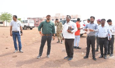 *कलेक्टर ने किया पथरिया में स्वामी आत्मानंद स्कूल निर्माण कार्य का निरीक्षण*  *निर्माण कार्य में प्रगति लाने और गुणवत्ता का ध्यान रखने के दिए निर्देश