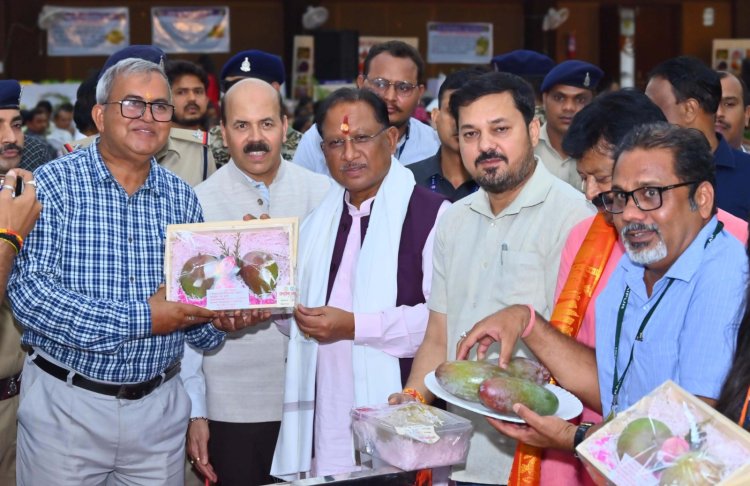 मुख्यमंत्री ने तीन दिवसीय राष्ट्रीय आम महोत्सव का किया शुभारंभ