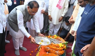 मुख्यमंत्री श्री साय ने पूर्व प्रांत प्रचारक श्रद्धेय श्री शांताराम जी को दी श्रद्धांजलि