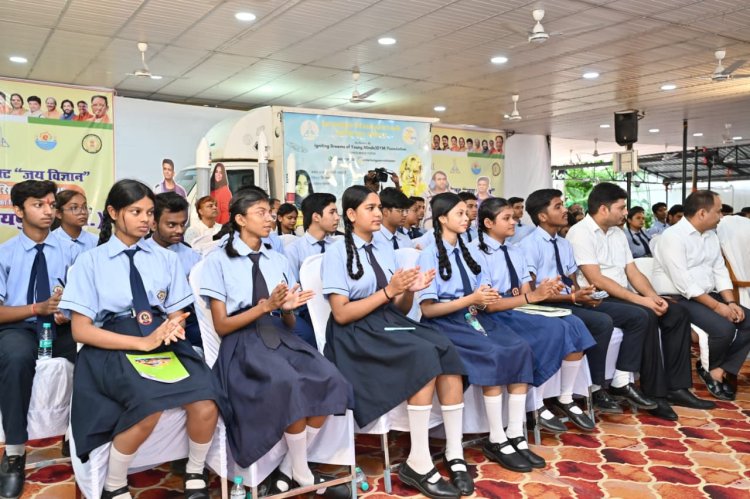 मुख्यमंत्री श्री साय ने शिक्षक दिवस के खास मौके पर मिशन अंतरिक्ष और प्रोजेक्ट जय विज्ञान का किया शुभारंभ