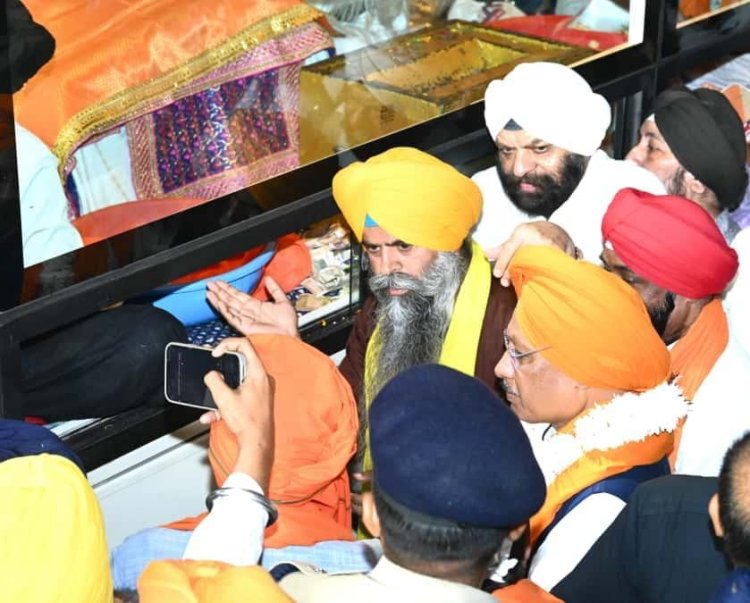 Chief Minister joins Nagar Kirtan in Raipur on 350th martyrdom anniversary