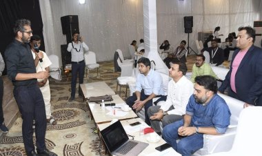 मुख्यमंत्री श्री विष्णुदेव साय ने जयस्तंभ चौक में किया शहीद वीर नारायण सिंह के त्याग और संघर्ष का स्मरण