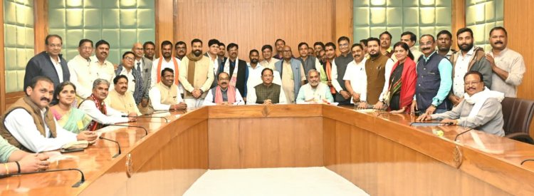 *मुख्यमंत्री श्री साय से साहू समाज के प्रतिनिधिमंडल ने की सौजन्य मुलाकात*